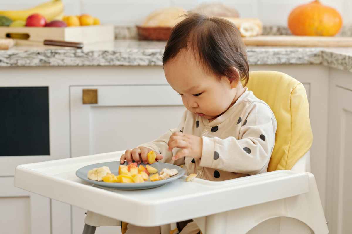 Why I Chose Baby-led Weaning for my Baby as a Speech Therapist